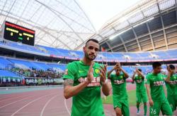 半岛体育入口-关于青岛黄海客场不敌北京国安，继续差距扩大的信息