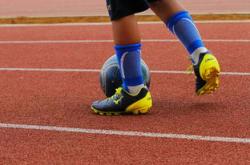 半岛体育官方入口-阿尔艾因赛前体能检测通过，争冠筹备顺利