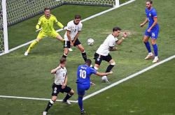 半岛体育网站入口-尤文图斯团队合作：罗纳尔多率队决战欧冠的简单介绍