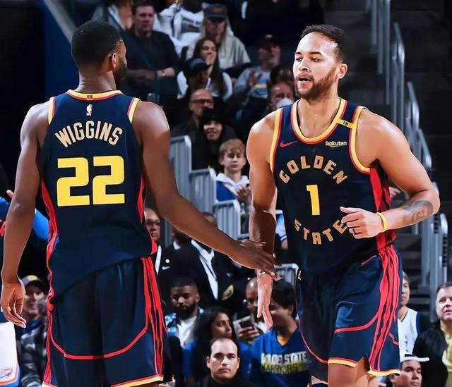 灰熊队后卫在比赛中爆发,砍下三分盛宴 灰熊队后卫在比赛中爆发,砍下三分盛宴