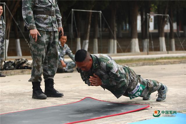 重庆队火力全开,在赛场上表现出色 重庆队火力全开,在赛场上表现出色