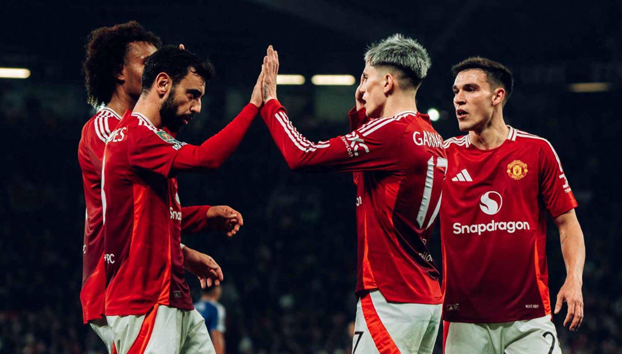 曼联客场横扫对手,取得连胜气势如虹 曼联客场横扫对手,取得连胜气势如虹