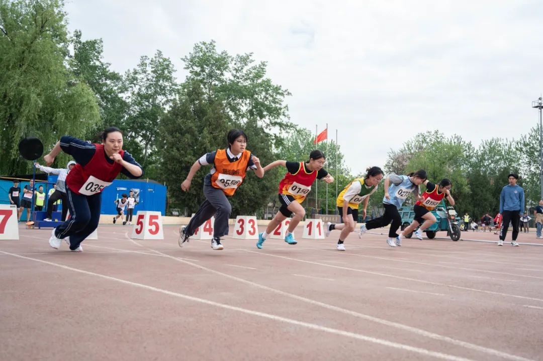 热血澎湃,球场上的豪情表现的简单介绍 热血澎湃,球场上的豪情表现的简单介绍