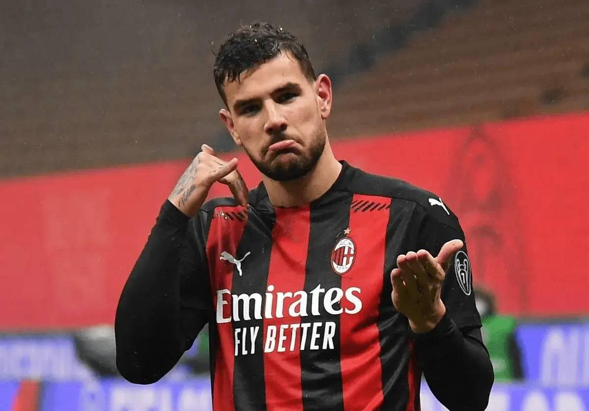 AC米兰主帅因表现不佳遭解雇,球队迎来新帅挑战 AC米兰主帅因表现不佳遭解雇,球队迎来新帅挑战