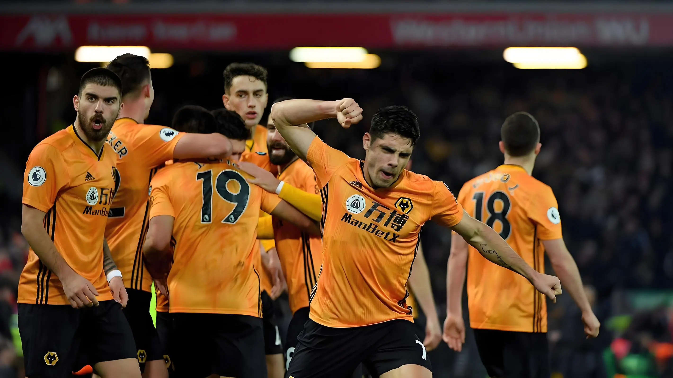 利物浦客场逼平狼队,遭遇不败破裂的简单介绍 利物浦客场逼平狼队,遭遇不败破裂的简单介绍