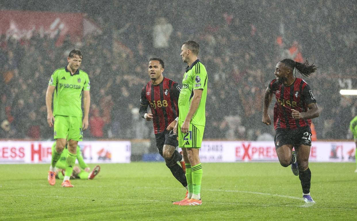 包含伯恩茅斯客场力克富勒姆，继续保持不败的词条