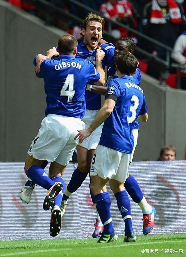 包含沙尔克04士气大振，连胜开启保级之路的词条